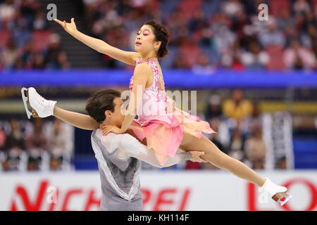 Osaka Municipal Central Gymnasium, Osaka, Japan. November 2017. Kana Muramoto & Chris Reed (JPN), 12. NOVEMBER 2017 - Eiskunstlauf : ISU Grand Prix der Eiskunstlauf 2017 NHK Trophy, Eistanz Freitanz im Osaka Municipal Central Gymnasium, Osaka, Japan. Quelle: Naoki Nishimura/AFLO/Alamy Live News Stockfoto