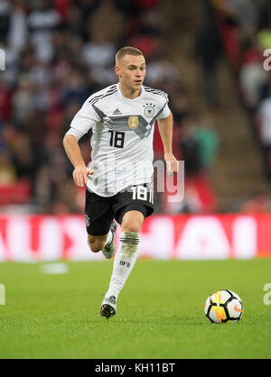 London, Grossbritannien. November 2017. Joshua KIMMICH (GER) Aktion. Fussball Laenderspiel, Freundschaftsspiel, England (eng) - Deutschland (DE) 0:0, am 10.11.2017 in London/Grossbritannien. |Nutzung weltweit Guthaben: dpa/Alamy Live News Stockfoto