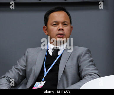 Bonn, Deutschland. 13 Nov, 2017. Bima Arya Sugiarto Bürgermeister von Bogor, Indonesien bei der COP 23 Fidschi Konferenz in Bonn am 12. November 2017. COP 23 ist durch die UN-Rahmenkonvention zum Klimawandel. Fidschi hält Ratsvorsitz über die Konferenz in Bonn. Credit: Dominika Zarzycka/Alamy leben Nachrichten Stockfoto