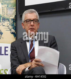 Bonn, Deutschland. 13 Nov, 2017. Francesco Pigliaru, Präsident von Sardinien auf der COP 23 Fidschi Konferenz in Bonn am 12. November 2017. COP 23 ist durch die UN-Rahmenkonvention zum Klimawandel. Fidschi hält Ratsvorsitz über die Konferenz in Bonn. Credit: Dominika Zarzycka/Alamy leben Nachrichten Stockfoto