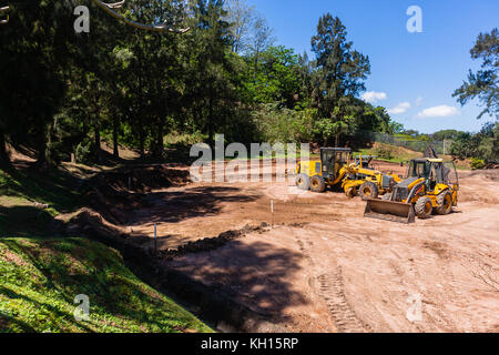 Industrielle Erdarbeiten Sortierer Schaufel schaufel Kompressor Maschinen auf der Baustelle. Stockfoto