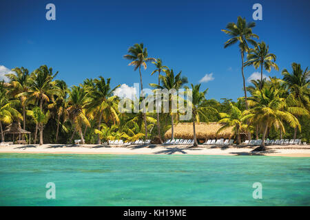 Tropische Insel im Karibischen Meer, schöner Panoramablick Stockfoto