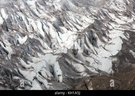 Grossen Aletschgletscher, Schweiz: Detail der tiefe Risse oder Spalten auf Europas größtem Gletscher. Stockfoto