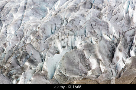 Grossen Aletschgletscher, Schweiz: Detail der tiefe Risse oder Spalten auf Europas größtem Gletscher. Stockfoto