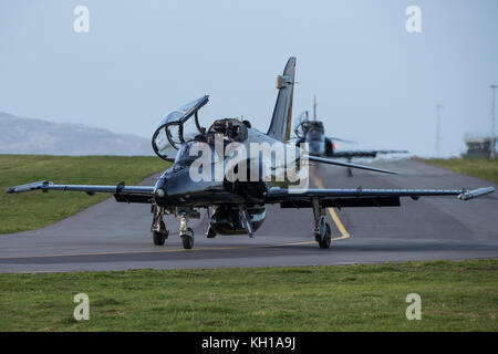 Royal Air Force bae Hawk t2 Flugzeug an Raf Valley in Wales. Stockfoto