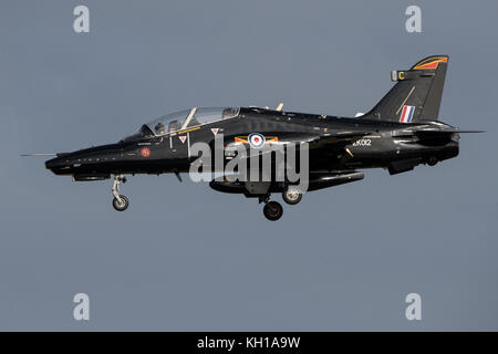 Royal Air Force bae Hawk t2 Flugzeug an Raf Valley in Wales. Stockfoto