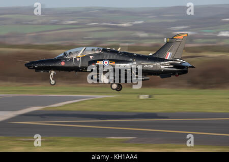 Royal Air Force bae Hawk t2 Flugzeug an Raf Valley in Wales. Stockfoto