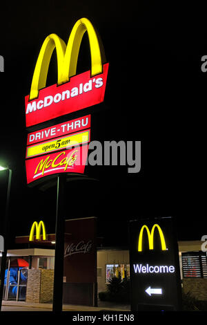 Foto von Mc Donalds Restaurant in Glen Innes in Neu-England im Norden von New South Wales, Australien Stockfoto