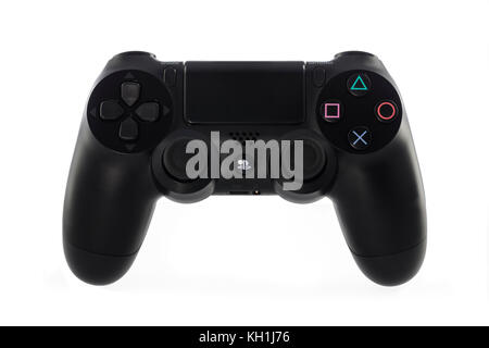 VARNA, Bulgarien - 18. November 2016: Der DUALSHOCK 4 Controller für die Sony PlayStation 4-Spielekonsole ist eine von Sony Interac entwickelte Heimvideospielkonsole Stockfoto