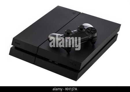 VARNA, Bulgarien - 18. November 2016: Sony PlayStation 4 Spielkonsole ist ein Home Video Spiele Konsole von Sony Interactive Entertainment entwickelt. Stockfoto