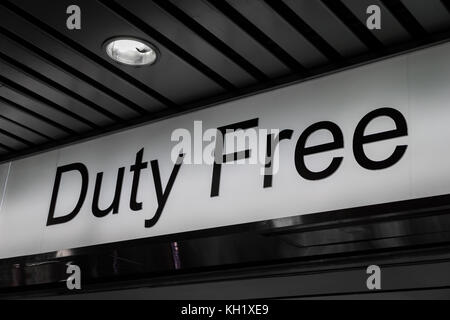 Duty free shop Zeichen innerhalb eines internationalen Flughafens Stockfoto
