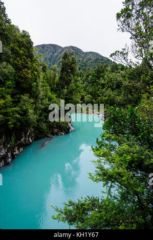 Türkisblaues Wasser in hokitika Gorge, Südinsel, Neuseeland Stockfoto