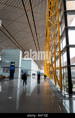 Peking, China - Oktober 2017: Terminal in Beijing Capital International Airport in China Beijing Capital International Airport ist der größte Flughafen Stockfoto