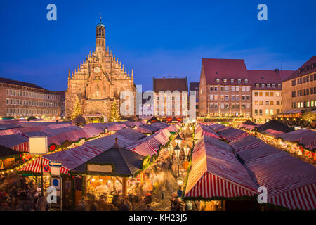 Weihnachtsmarkt in der Altstadt von Nürnberg, Deutschland Stockfoto