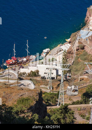 Seilbahn von Thira zum alten Hafen, Santorini, Kykladen, Ägäis, Griechenland Stockfoto