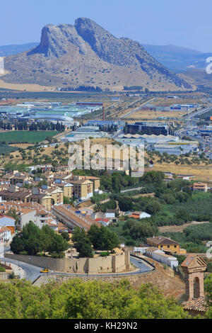 Die Peña de los Enamorados (der Liebenden Rock), einem UNESCO-Weltkulturerbe, in Antequera, Spanien Stockfoto