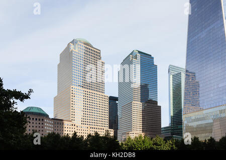 Blick auf zwei und drei World Financial Center in Manhattan, New York City. Stockfoto