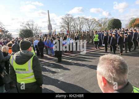 Southend, England. 12 Nov, 2017. 12 Nov, 2017. Tag der Erinnerung an das Ehrenmal, Southend. Penelope Barritt/Alamy Live News Credit: Penelope Barritt/Alamy leben Nachrichten Stockfoto