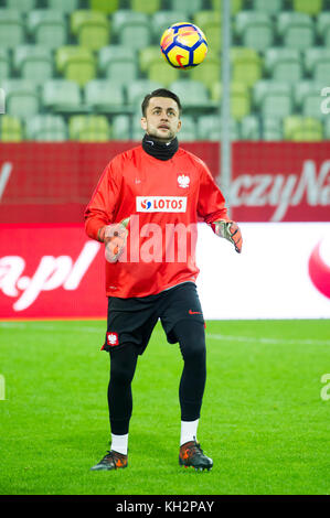 Danzig, Polen. 12 Nov, 2017. Lukasz Fabianski, Torwart der Polen National Football Team, während einer Schulung der polnischen Fußball-Nationalmannschaft im Stadion Energa Danzig vor morgen Testspiel gegen Mexiko National Football Team in Danzig, Polen. 12. November 2017 Credit: Wojciech Strozyk/Alamy leben Nachrichten Stockfoto