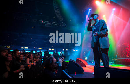 Las Vegas, NV, USA. Nov. 2017. ***HAUSABDECKUNG*** Matisyahu tritt am 12. November 2017 im Brooklyn Bowl in Las vegas, NV auf. Kredit: Erik Kabik Photography/Media Punch/Alamy Live News Stockfoto