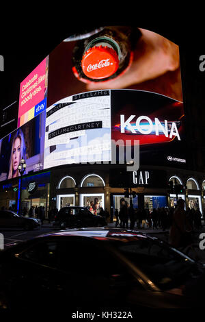 Die ikonischen Piccadilly Lichter, wissen jetzt, wie die Kurve, High-tech, state-of-the-art, Upgrade mit der größten LED-Display in Europa gehabt haben. Stockfoto