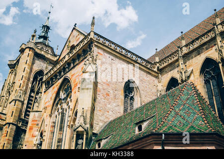 Low Angle View der Kathedrale in Colmar, Frankreich Stockfoto