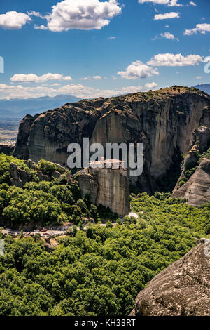 Meteora, Klöster auf riesigen Felsen, in der Nähe der Kalampáka in Griechenland Stockfoto