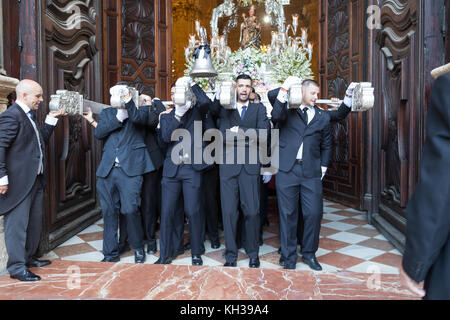 Jedes Jahr im September in Málaga der Tag der Virgen de la Victoria gefeiert wird. Der 8. September, wenn die Prozession stattfindet. Stockfoto