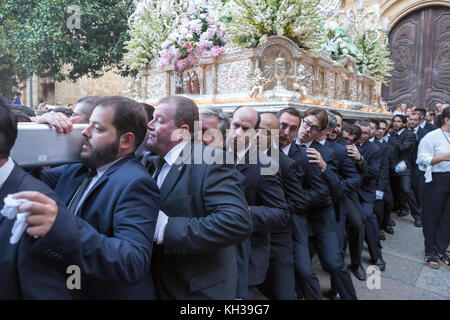 Jedes Jahr im September in Málaga der Tag der Virgen de la Victoria gefeiert wird. Der 8. September, wenn die Prozession stattfindet. Stockfoto
