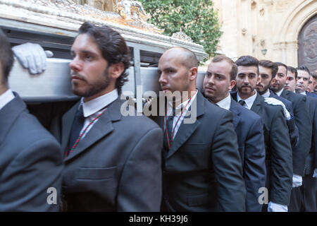 Jedes Jahr im September in Málaga der Tag der Virgen de la Victoria gefeiert wird. Der 8. September, wenn die Prozession stattfindet. Stockfoto