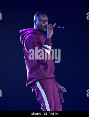 Stürmische führt auf der Bühne während der MTV Europe Music Awards 2017 die SSE-Arena, London statt. Press Association Foto. Bild Datum: Sonntag, den 12. November 2017. Photo Credit: Ian West/PA-Kabel Stockfoto