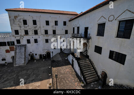 Elmina Castle (auch die Burg von St. George) an der Atlantikküste von Ghana westlich der Hauptstadt befindet, Accra. Es ist Teil der Unesco nicht Stockfoto