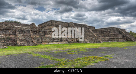 Pyramiden von Teotihuacan, Mexiko, einmal verehrt von den Azteken. Stockfoto