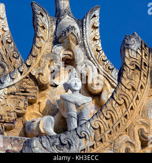 Detail auf den Ruinen der Mahar Aung Mye Bon San Kloster (auch bekannt als mir Nu Eiche Kyaung) im alten königlichen Stadt Innwa (Ava) in Myanmar (Burm Stockfoto