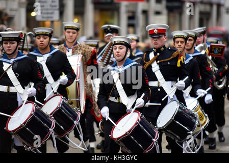 SEA CADETS BAND bei der Lord Mayor's Show Prozession Parade entlang Cheapside, London. In der Stadt Stockfoto