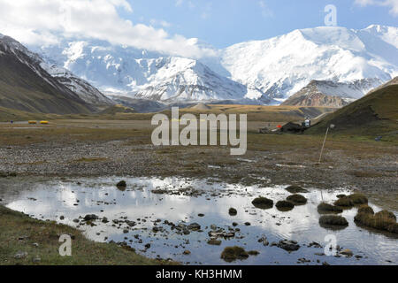 Kirgisistan, Lenin pick Basislager Stockfoto