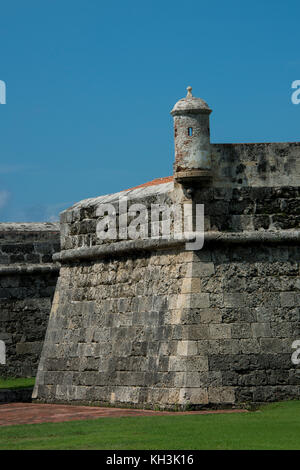 Südamerika, Kolumbien, Cartagena. Historische Stadtzentrum, die Stadtmauer, die die Altstadt umgibt. Wand detail. Stockfoto