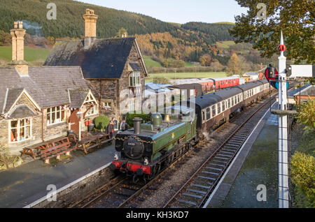 Die Llangollen Railway (Walisisch: Rheilffordd Carrog Llangollen) am Bahnhof, Carrog, Denbighshire, North Wales, UK Stockfoto