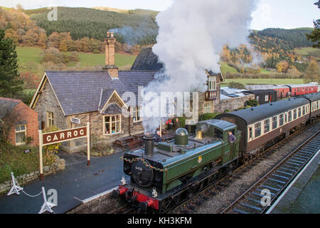 Die Llangollen Railway (Walisisch: Rheilffordd Carrog Llangollen) am Bahnhof, Carrog, Denbighshire, North Wales, UK Stockfoto