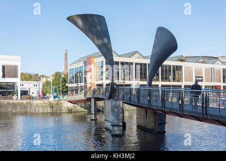 Der Pero Brücke über Schwimmenden Hafen, Harbourside, Bristol, England, Vereinigtes Königreich Stockfoto