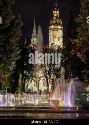 Singender Brunnen und Kathedrale St. Elizabeth in Kosice, Kosicky krajj, Slowakei, Europa Stockfoto