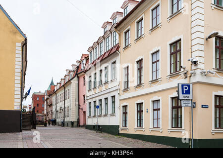 Riga, Lettland - 3. September 2017: Touristen Spaziergang in der Fußgängerzone jekaba iela (Straße) in der Altstadt von Riga entfernt. Das historische Zentrum der Stadt Riga ist ein Ihr unesco- Stockfoto