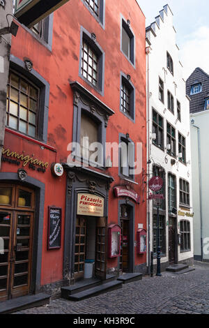 Köln, Deutschland - 17. September 2017: Restaurants auf salzgasse Street im Stadtzentrum von Köln Stadt Köln ist vierte bewohnten Stadt in Deutschland, ist es l Stockfoto