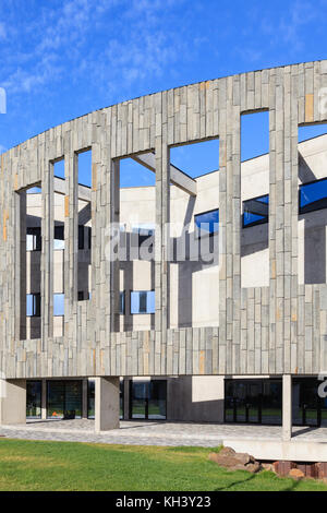 Der Hof Kultur- und Konferenzzentrum, eröffnet im Jahr 2010, ist in der Stadt Akureyri, Island. Stockfoto