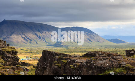 Der Blick über das Rift Valley von Thingvellir Nationalpark in Island. Die Website ist geologischer Bedeutung. Stockfoto