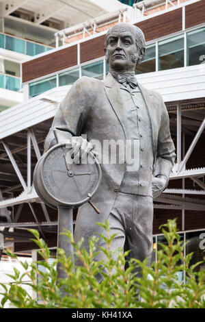 Eine Statue von Sir Samuel Cunard die kanadischen Gründer der Cunard Line abgebildet auf der Uferpromenade in Halifax, Nova Scotia. Stockfoto