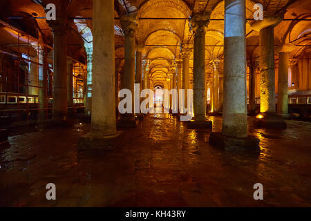 Die Basilika Zisterne - unterirdische Wasserspeicher bauen von Kaiser justinianus im 6. Jahrhundert, Istanbul, Türkei Stockfoto