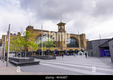 King's Cross Station London, Eingang und Platz Stockfoto