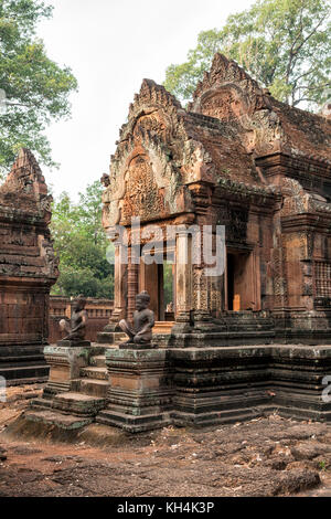 Alten kambodschanischen Tempel Banteay Srei (rosa Vorl.) Stockfoto