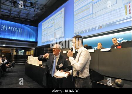 Mailand (Italien) außergewöhnliche Trading Session mit hundert Finanzinstitute, organisiert von webank (Banco bpm Group) und Le Fonti Medienunternehmen im Palazzo mezzanotte, dem historischen Sitz der Börse. Stockfoto